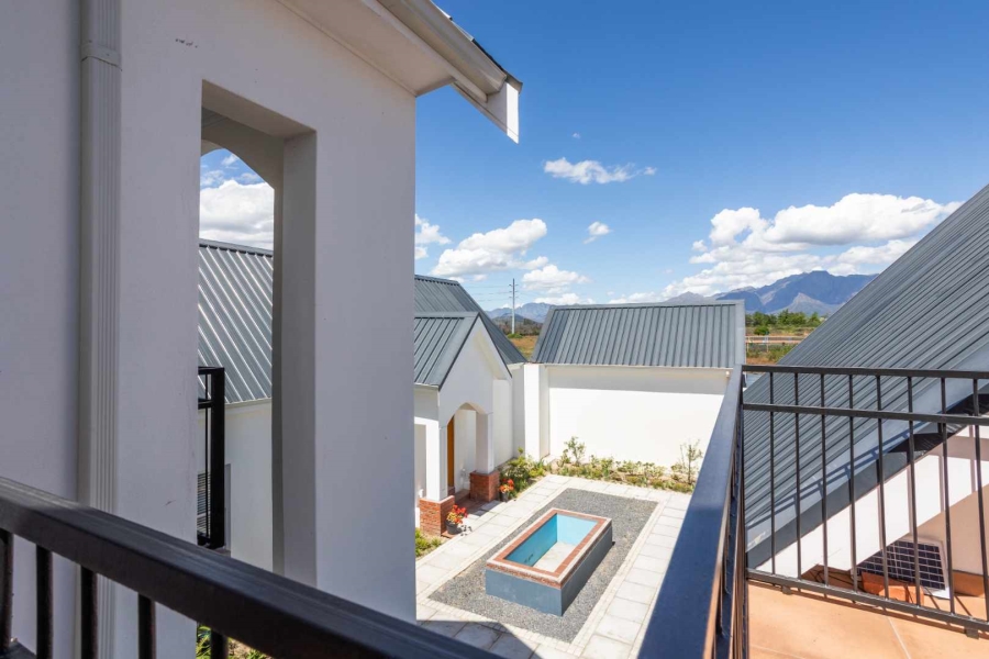 5 Bedroom Property for Sale in Val De Vie Estate Western Cape